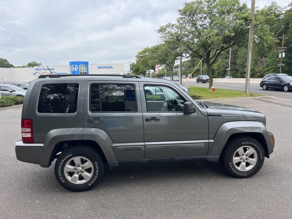 Thumbnail: 2012 Jeep Liberty - 5