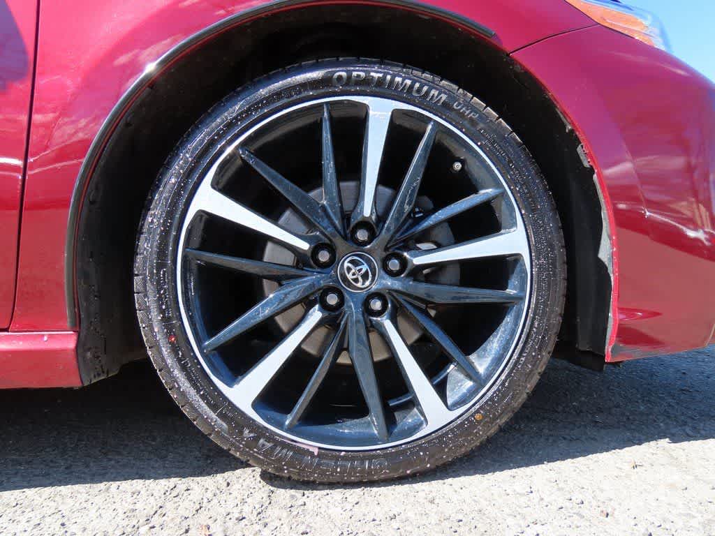 Thumbnail: 2018 Toyota Camry - 9