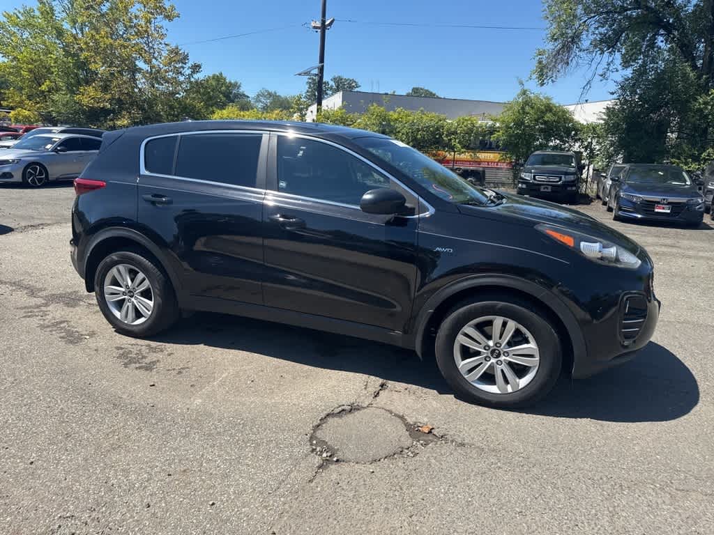 Thumbnail: 2017 Kia Sportage - 25