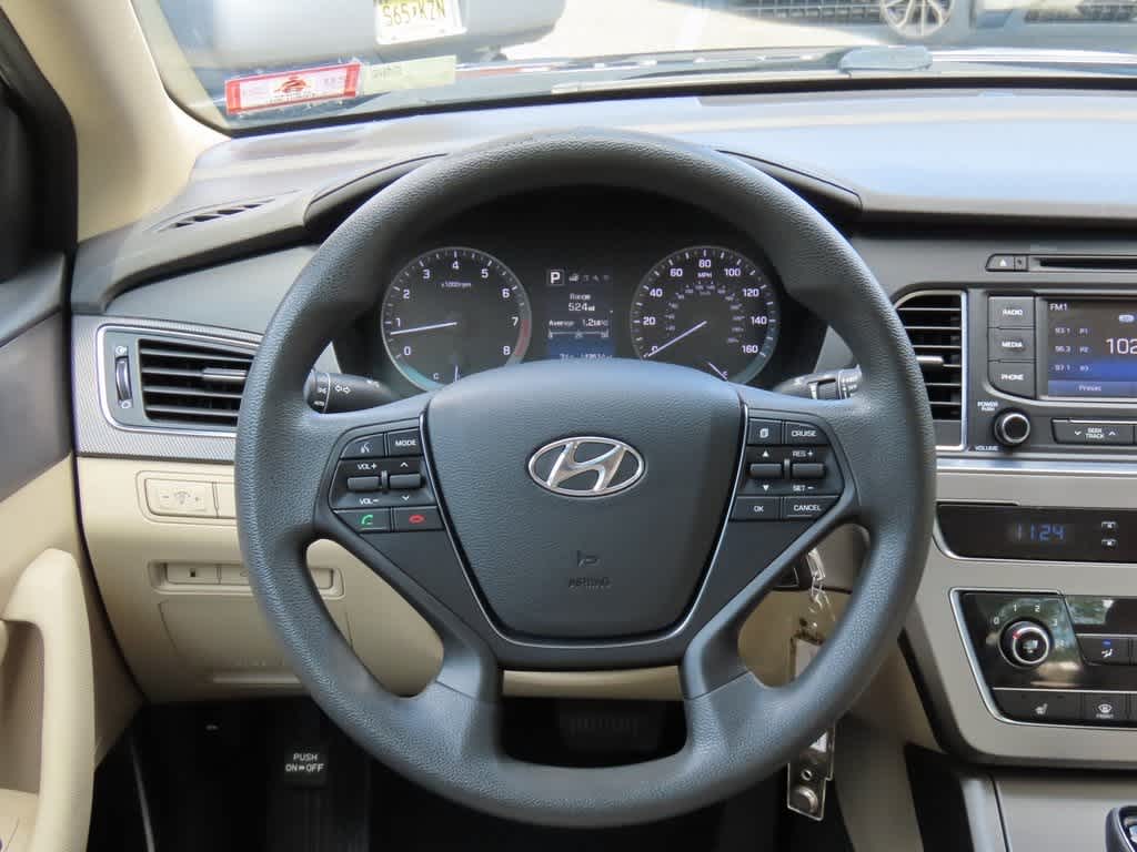 Thumbnail: 2015 Hyundai Sonata - 18