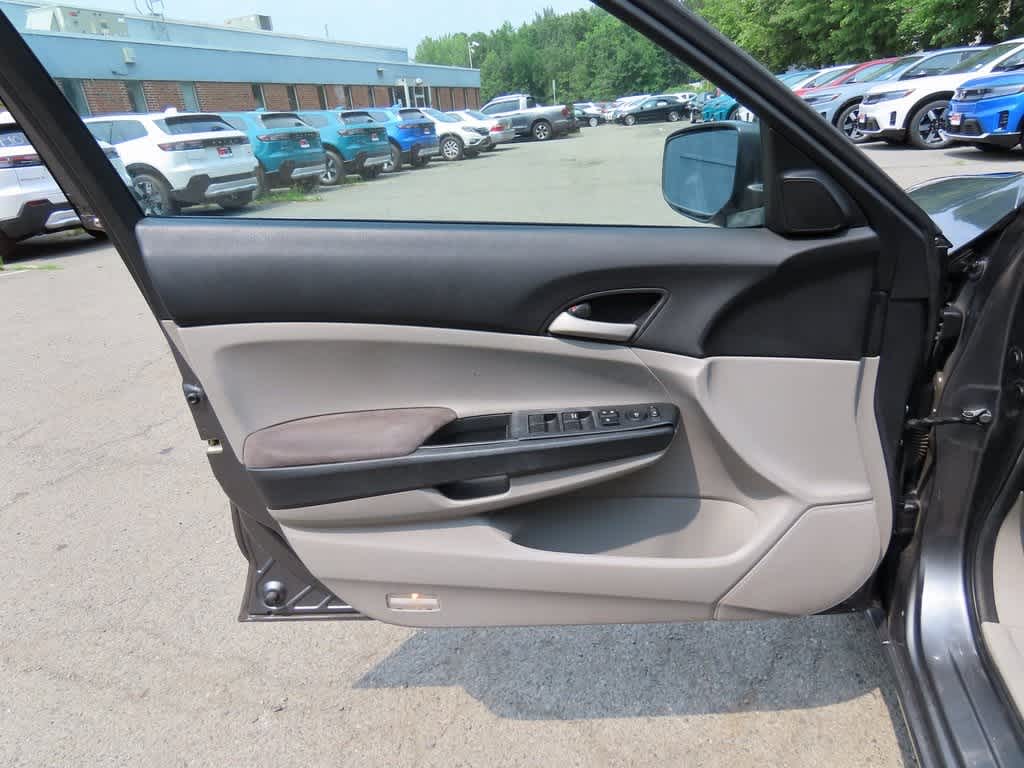 Thumbnail: 2011 Honda Accord - 13