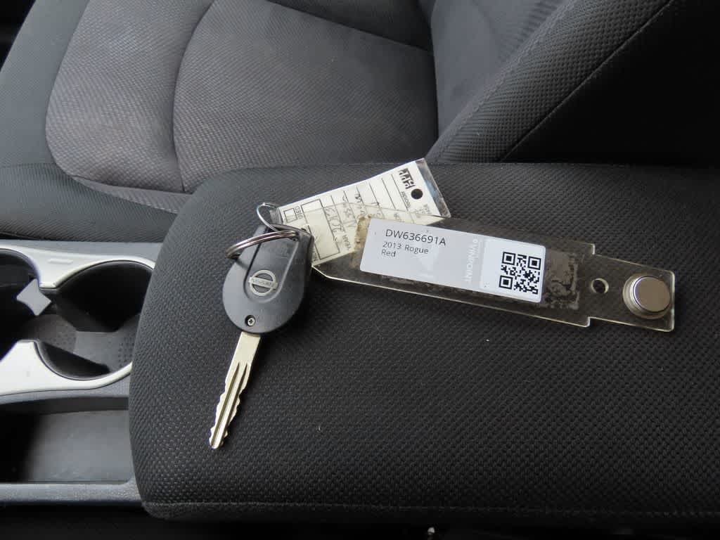 Thumbnail: 2013 Nissan Rogue - 23