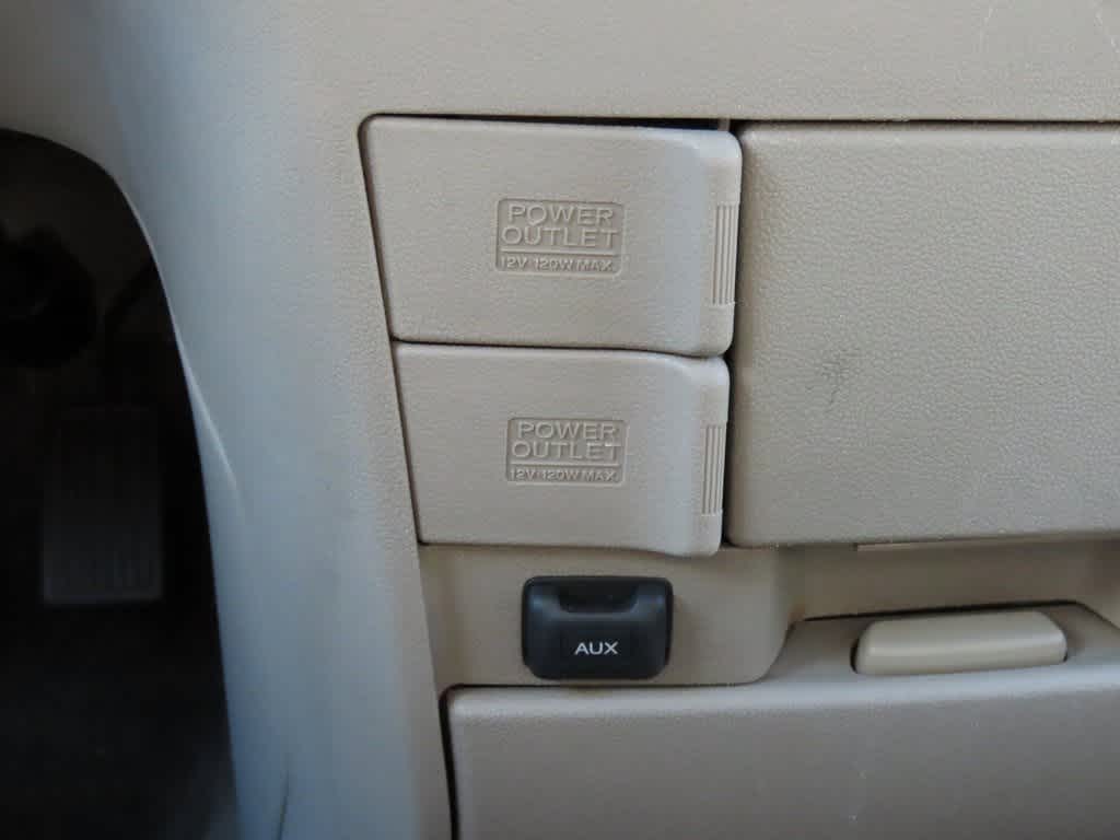 Thumbnail: 2012 Honda Odyssey - 23