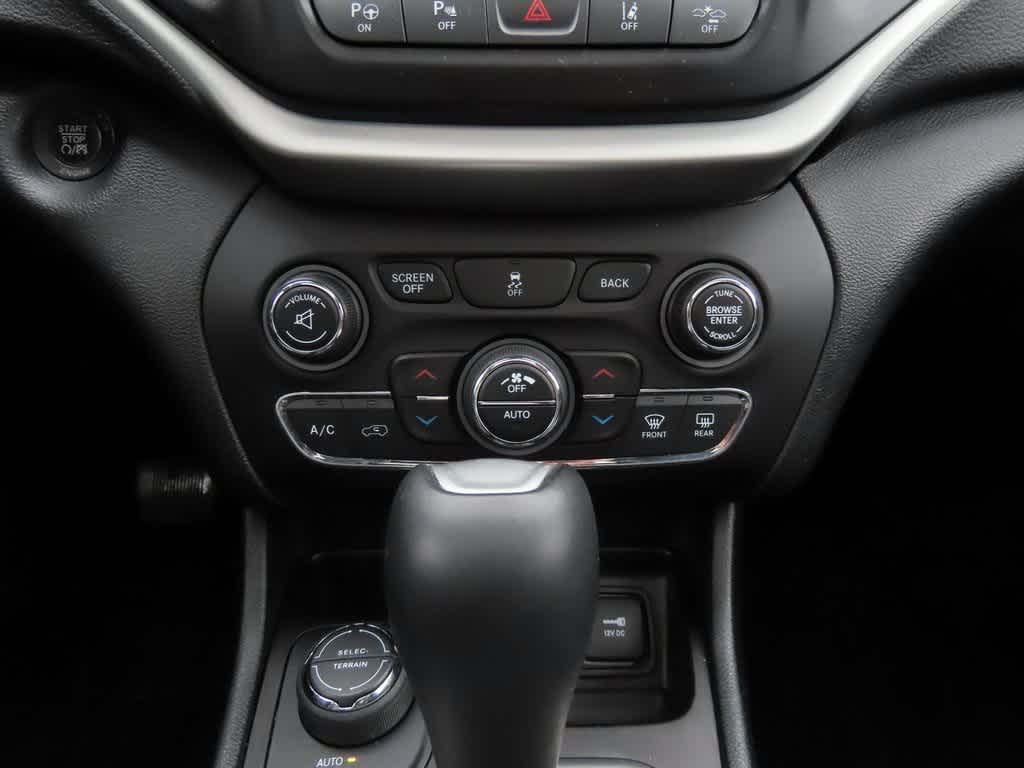 Thumbnail: 2014 Jeep Cherokee - 25