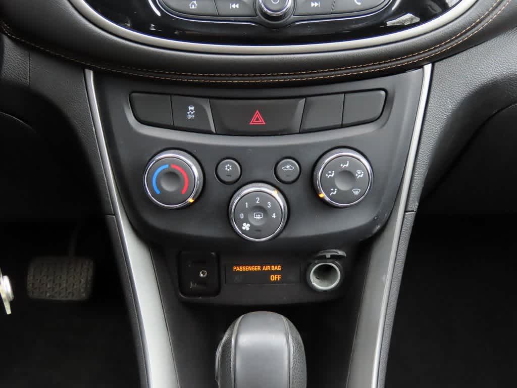 Thumbnail: 2018 Chevrolet Trax - 20