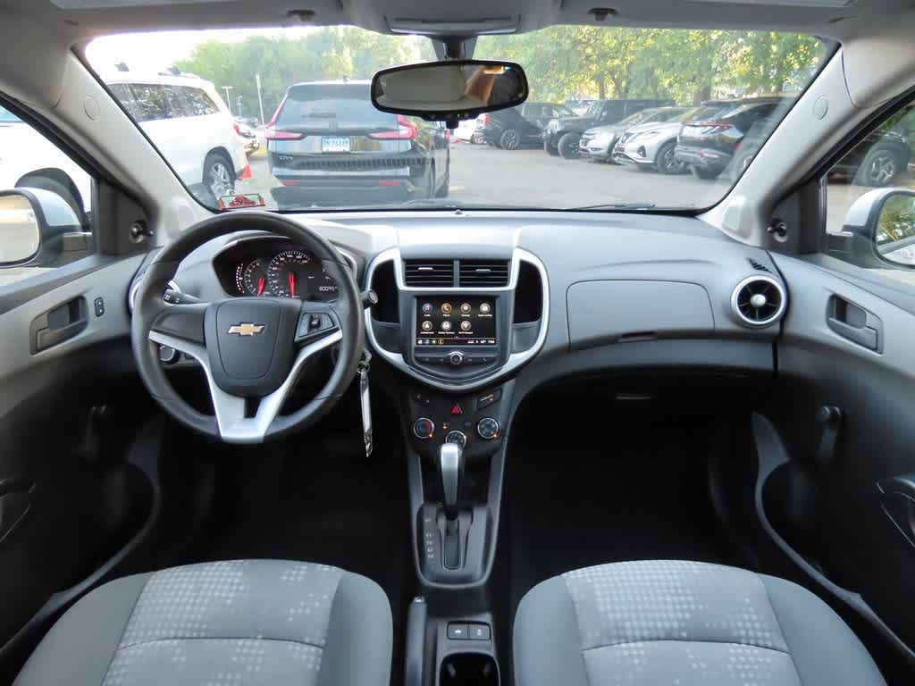 Thumbnail: 2019 Chevrolet Sonic - 17