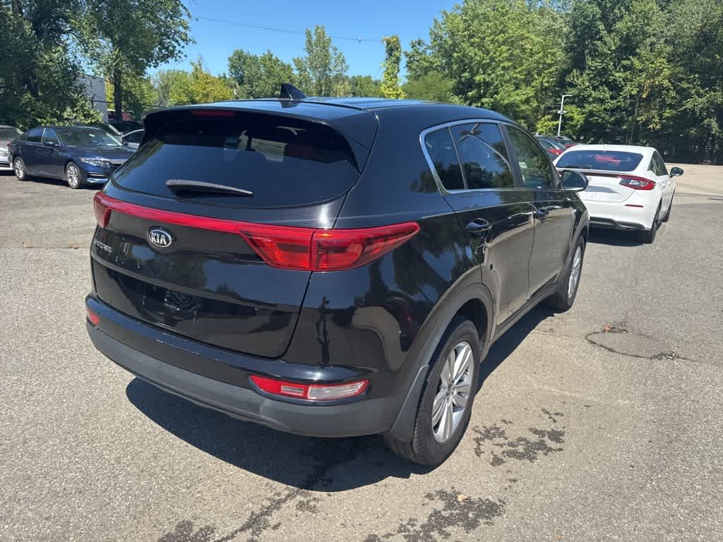 Thumbnail: 2017 Kia Sportage - 18