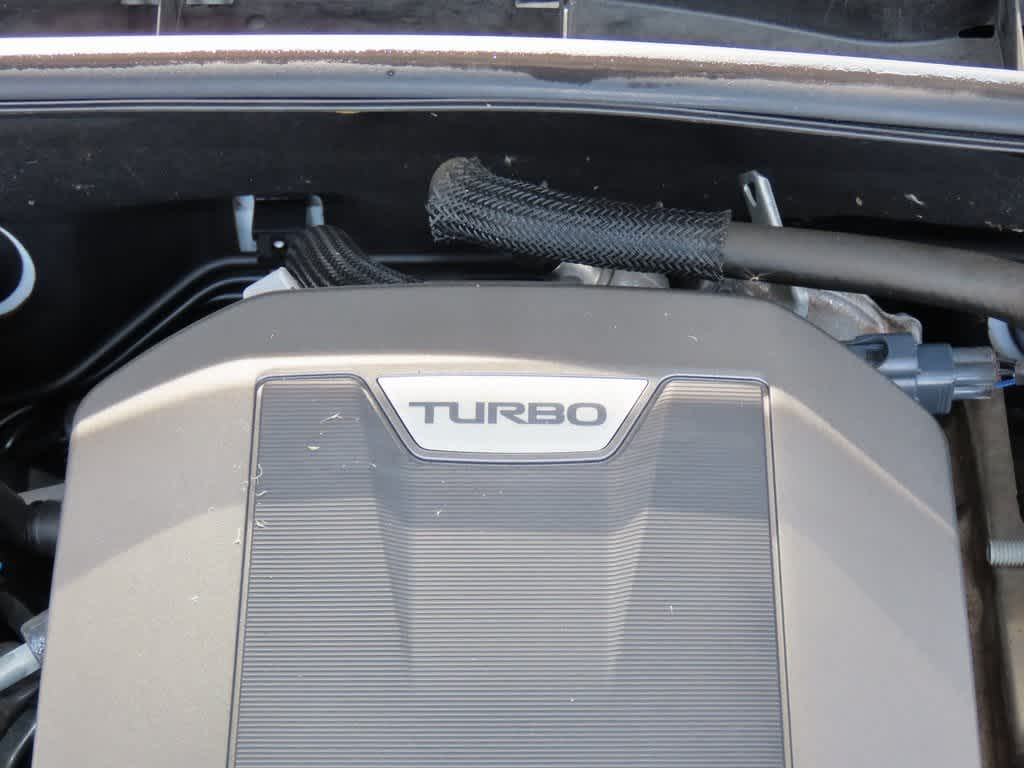 Thumbnail: 2019 Lexus IS - 9