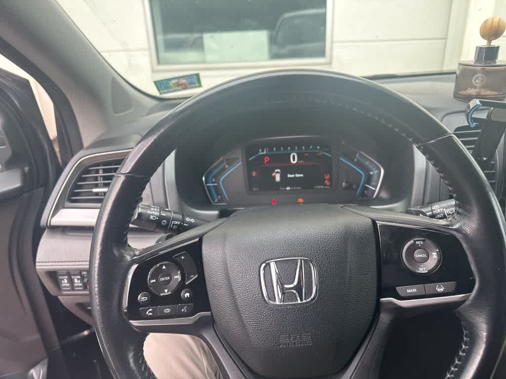Thumbnail: 2018 Honda Odyssey - 9