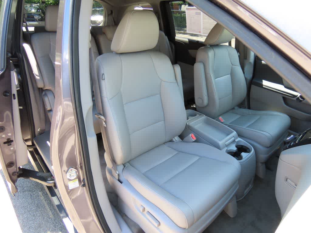 Thumbnail: 2015 Honda Odyssey - 18