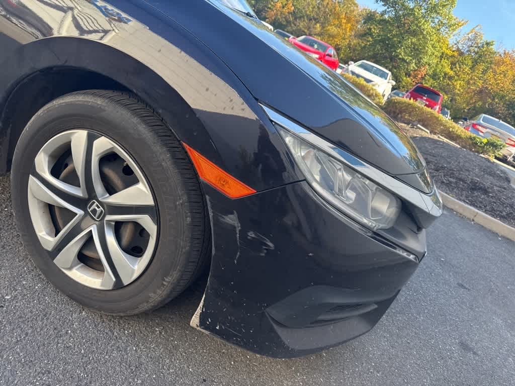 Thumbnail: 2016 Honda Civic - 6
