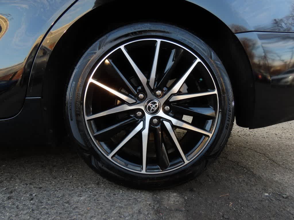 Thumbnail: 2023 Toyota Camry - 9