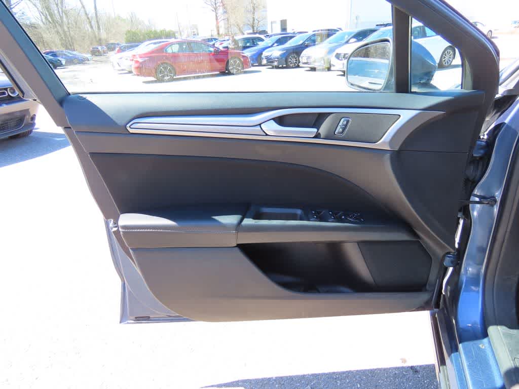 Thumbnail: 2019 Ford Fusion - 15