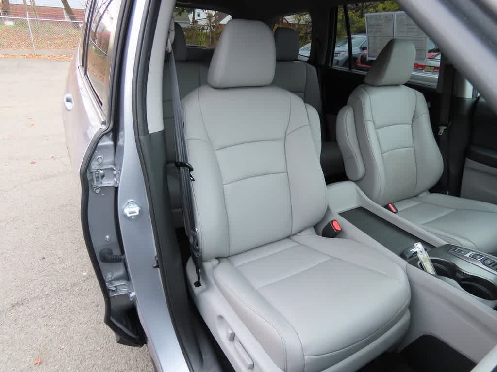 Thumbnail: 2022 Honda Pilot - 18