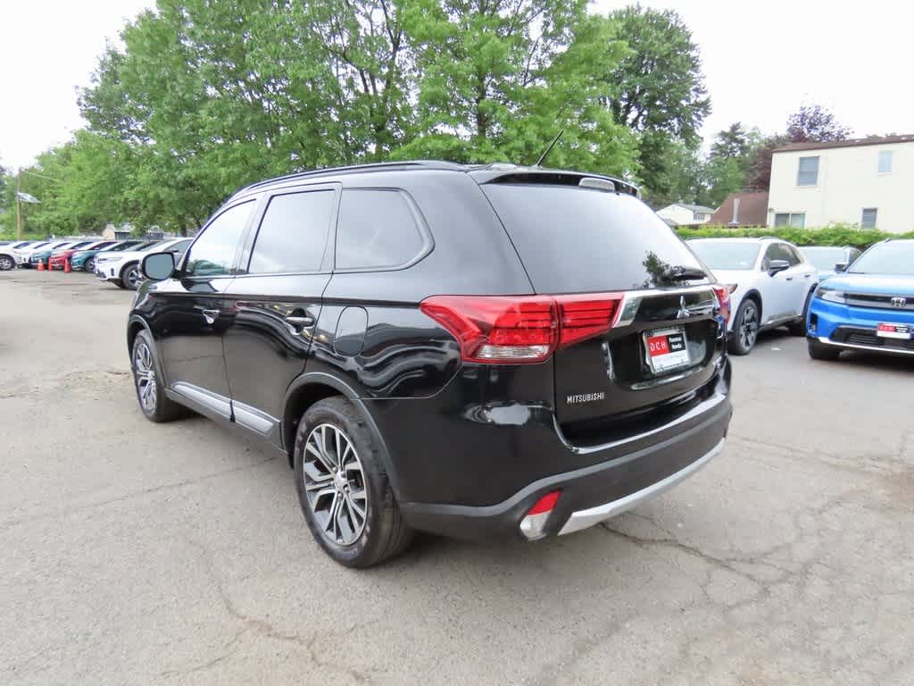 Thumbnail: 2016 Mitsubishi Outlander - 4