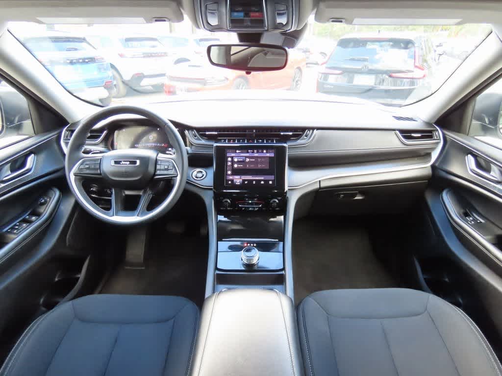 Thumbnail: 2023 Jeep Grand Cherokee - 18