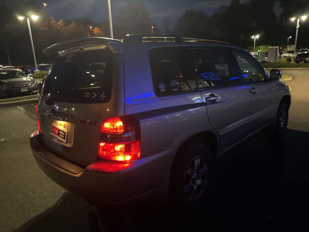 Thumbnail: 2004 Toyota Highlander - 12