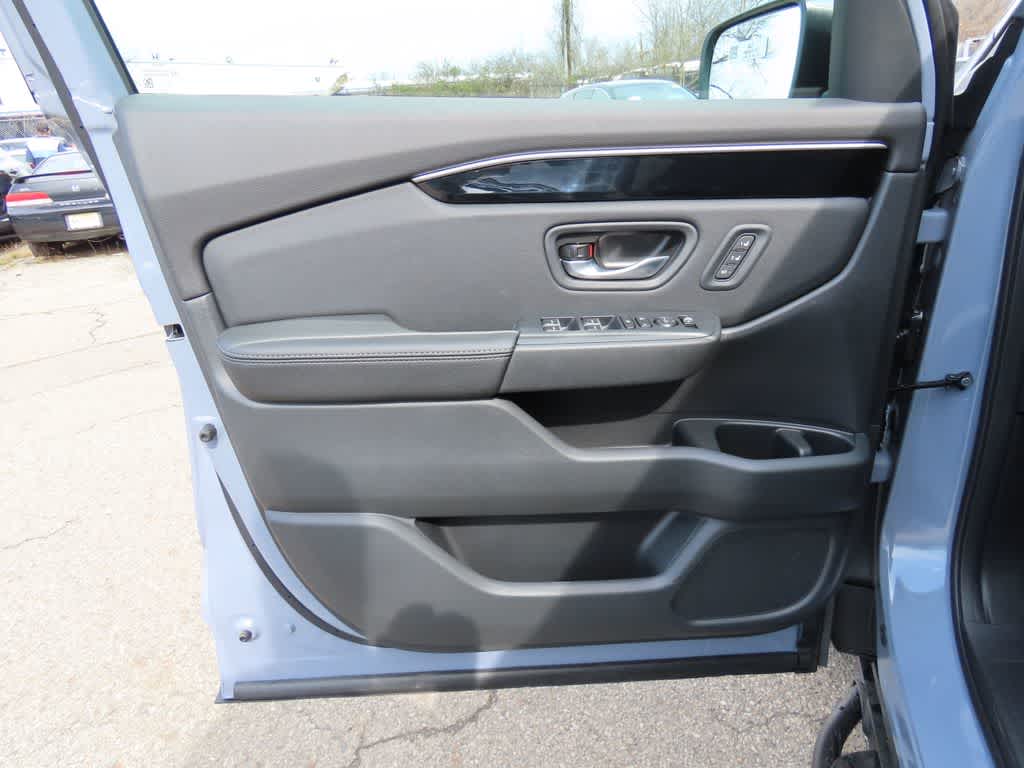 Thumbnail: 2026 Honda Pilot - 16