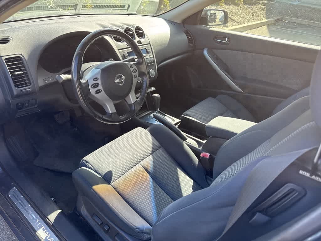 Thumbnail: 2009 Nissan Altima - 18