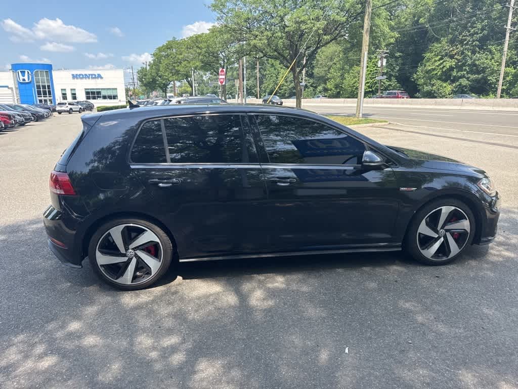 Thumbnail: 2018 Volkswagen Golf - 17