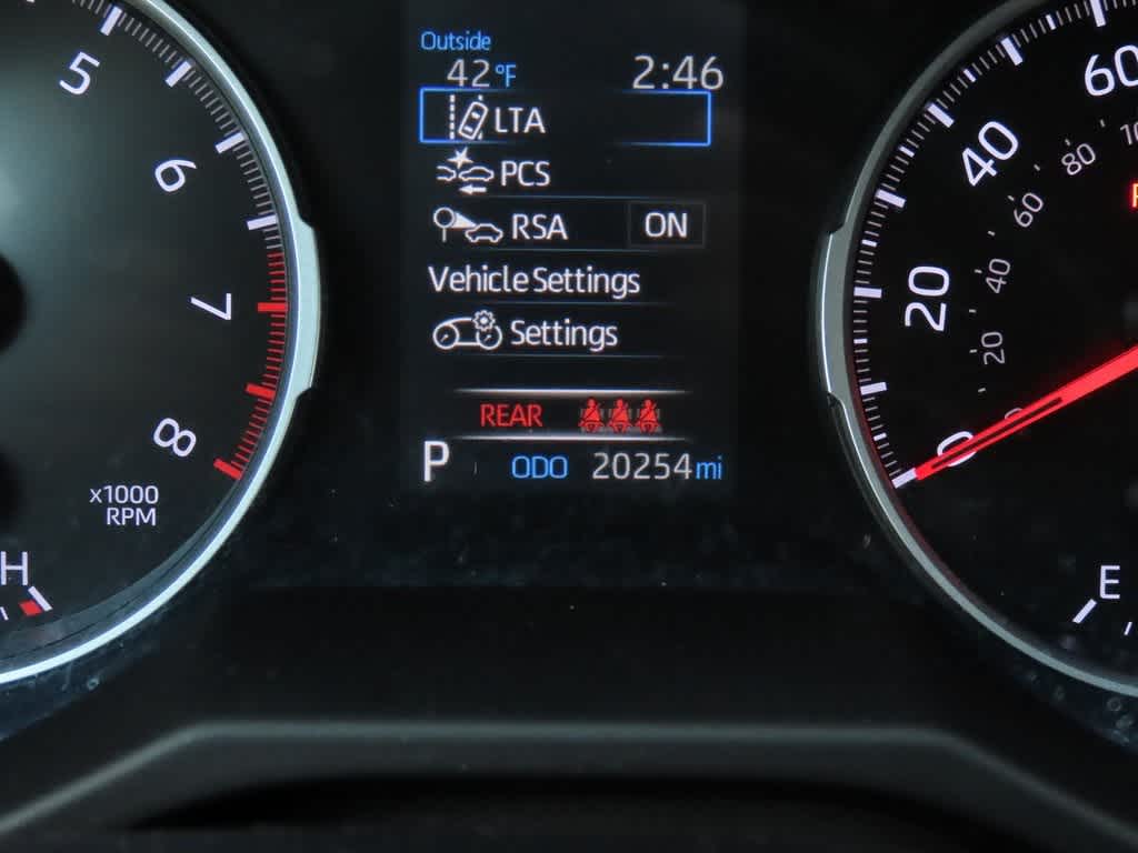 Thumbnail: 2022 Toyota RAV4 - 24