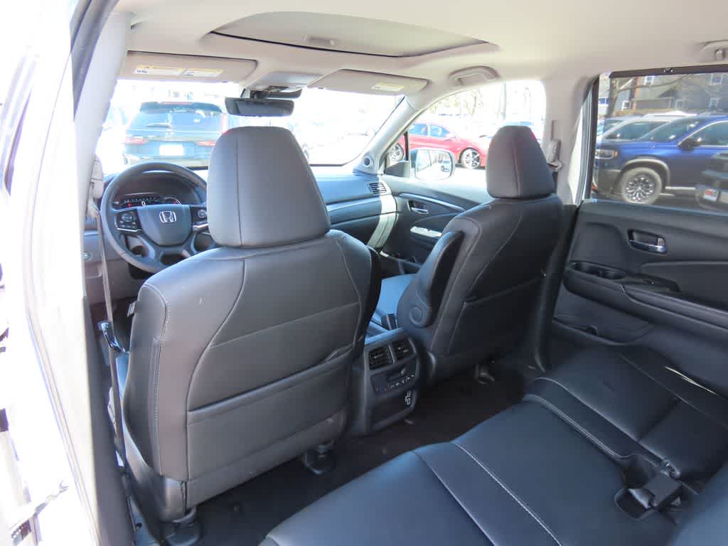 Thumbnail: 2022 Honda Pilot - 16