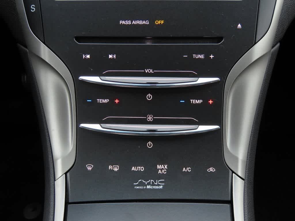 Thumbnail: 2014 Lincoln MKZ - 21