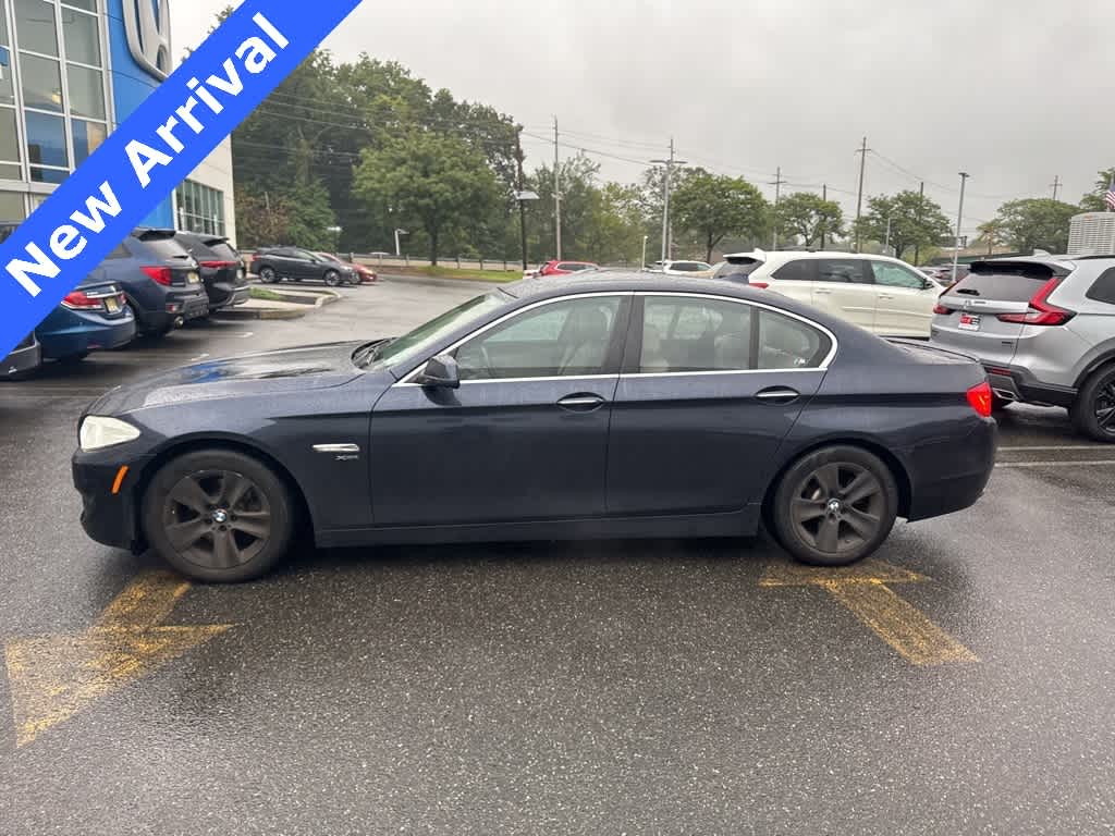 Thumbnail: 2011 BMW 5 Series - 1