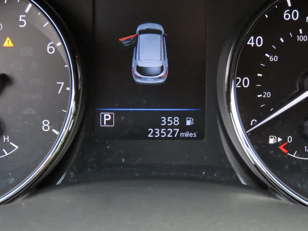 2022 Nissan Rogue Sport SV 26