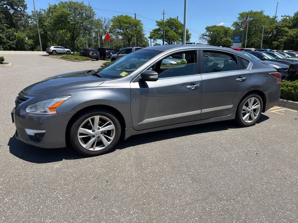 Thumbnail: 2015 Nissan Altima - 3