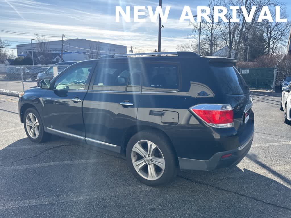 Thumbnail: 2011 Toyota Highlander - 20