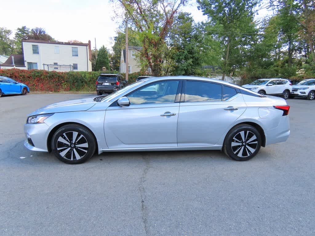 Thumbnail: 2020 Nissan Altima - 3