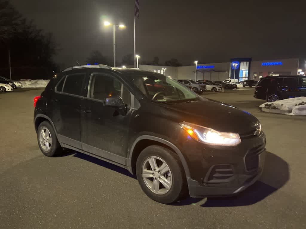 Thumbnail: 2018 Chevrolet Trax - 10