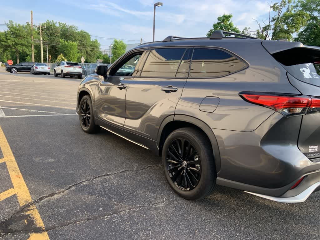 2023 Toyota Highlander XSE 17