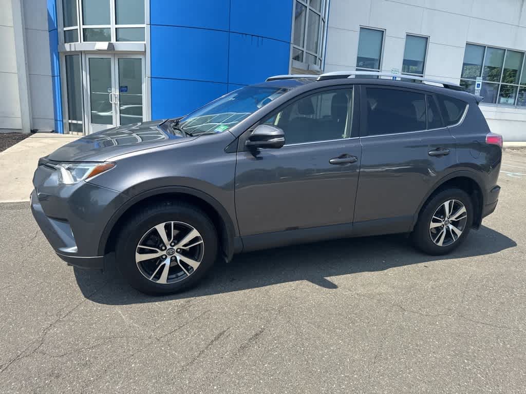 2018 Toyota RAV4 XLE 4