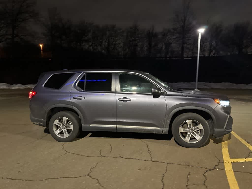 Thumbnail: 2023 Honda Pilot - 10