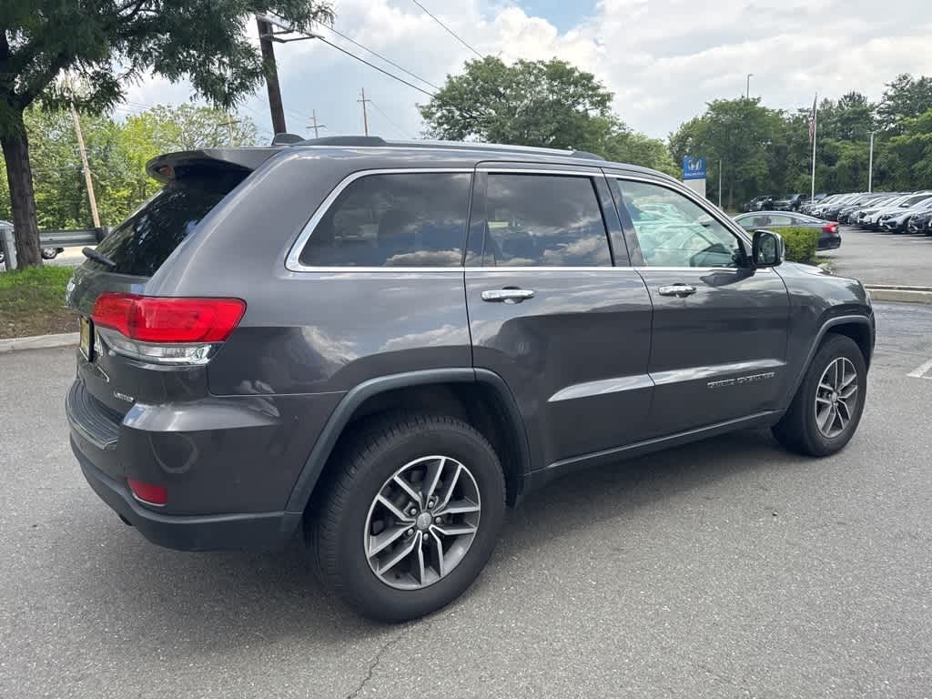 Thumbnail: 2018 Jeep Grand Cherokee - 11