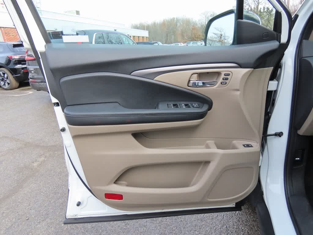 Thumbnail: 2022 Honda Pilot - 17