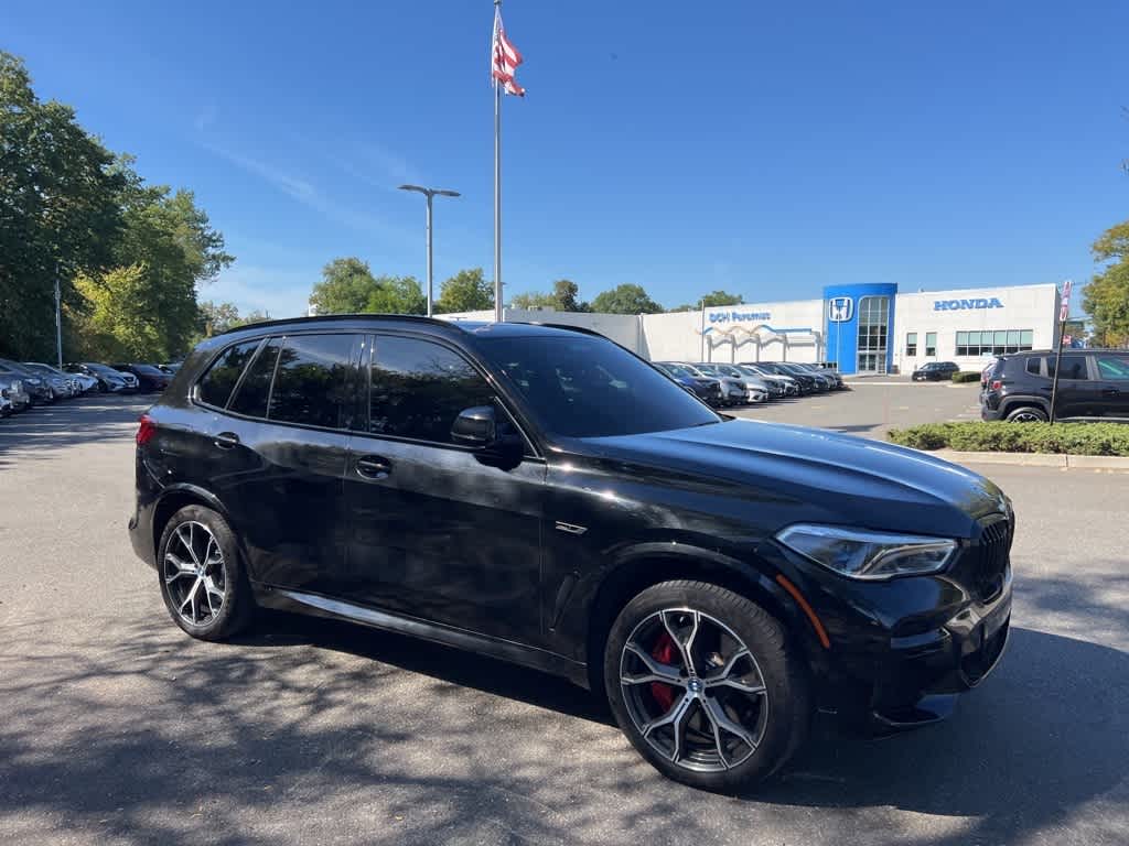 Thumbnail: 2022 BMW X5 - 8