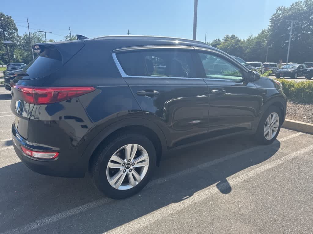 Thumbnail: 2017 Kia Sportage - 6