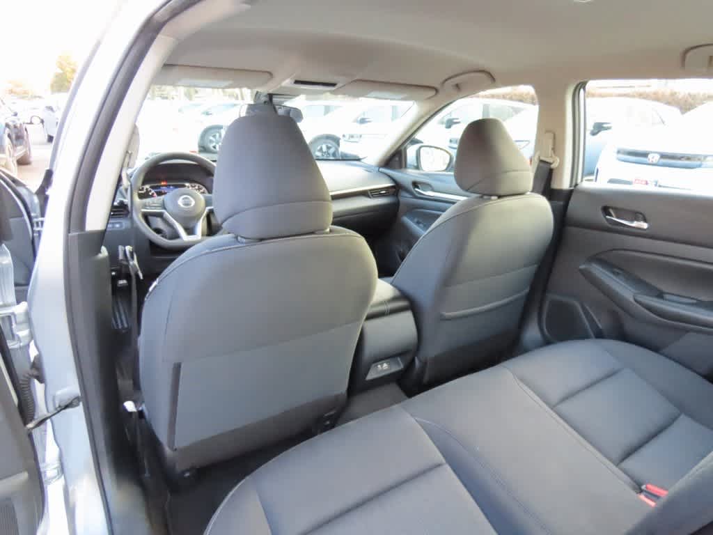 Thumbnail: 2022 Nissan Altima - 13