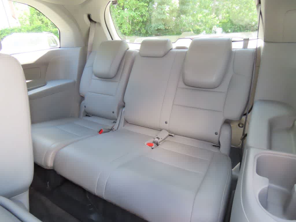 Thumbnail: 2015 Honda Odyssey - 14