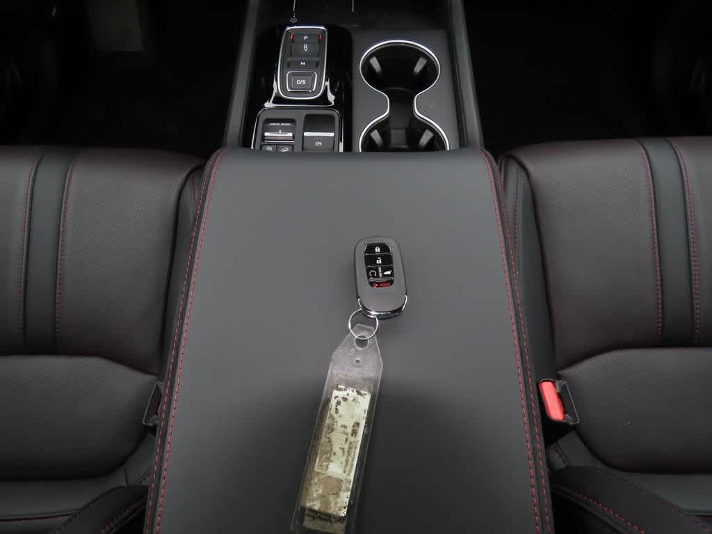 Thumbnail: 2026 Honda Pilot - 32