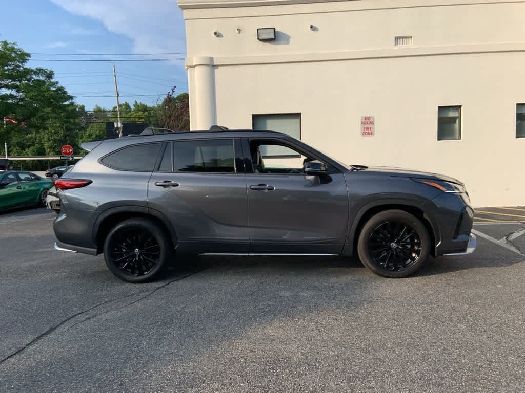 2023 Toyota Highlander XSE 10
