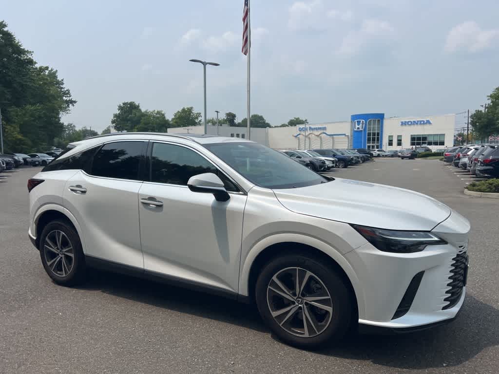 Thumbnail: 2023 Lexus RX - 3