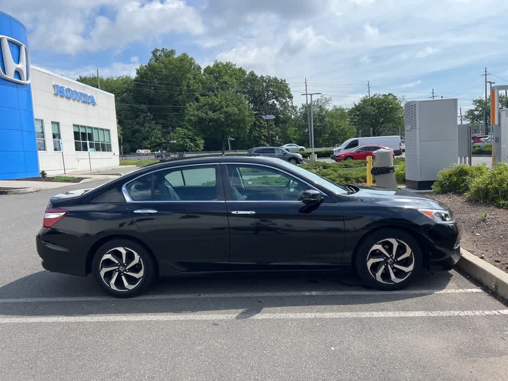 Thumbnail: 2017 Honda Accord - 9