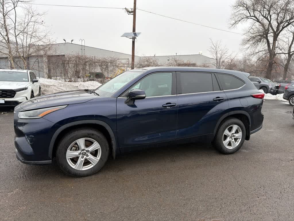 Thumbnail: 2021 Toyota Highlander - 4