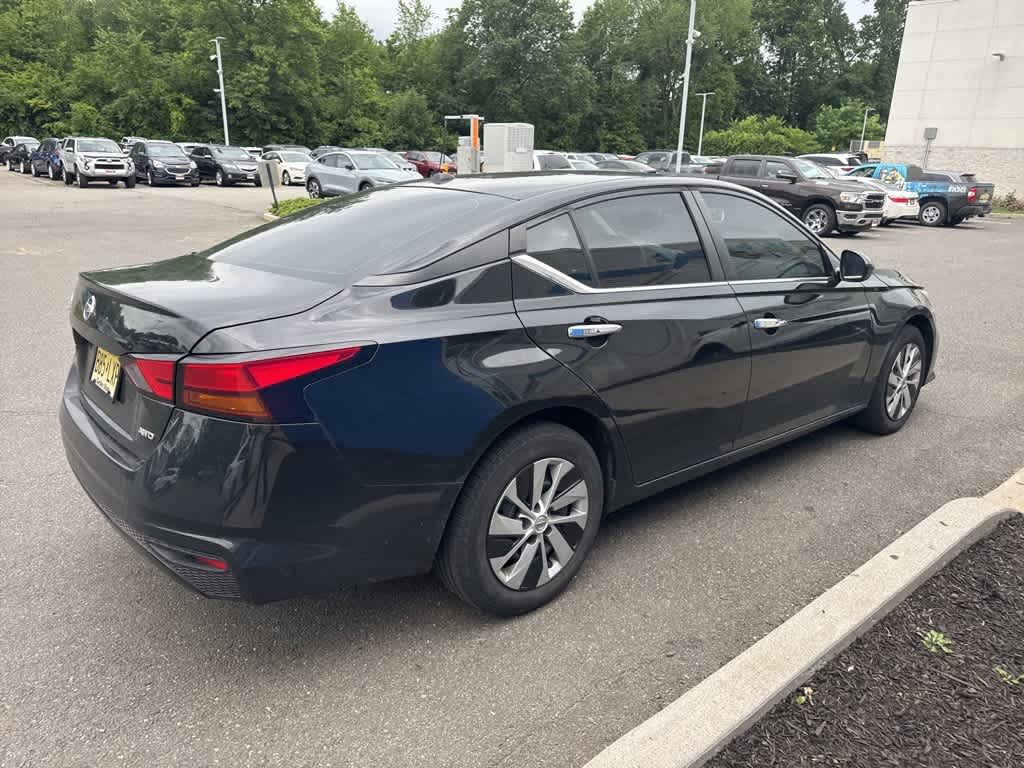 Thumbnail: 2020 Nissan Altima - 14