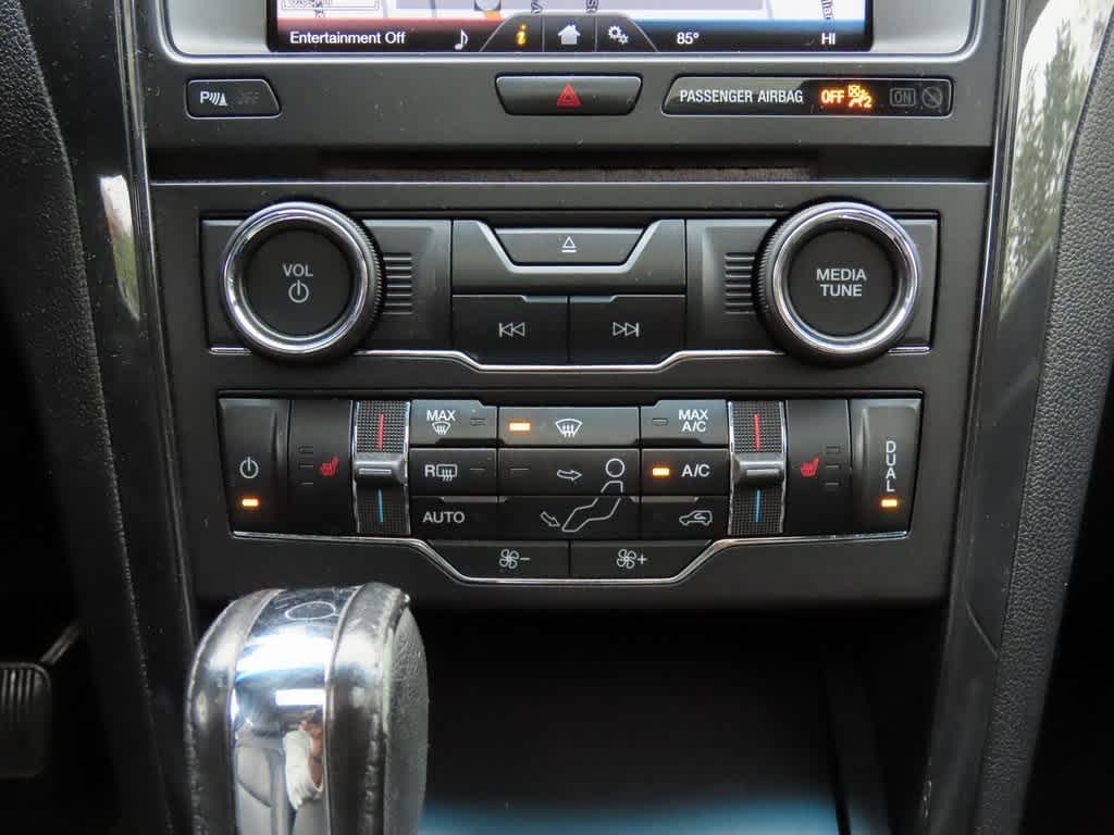 Thumbnail: 2016 Ford Explorer - 22