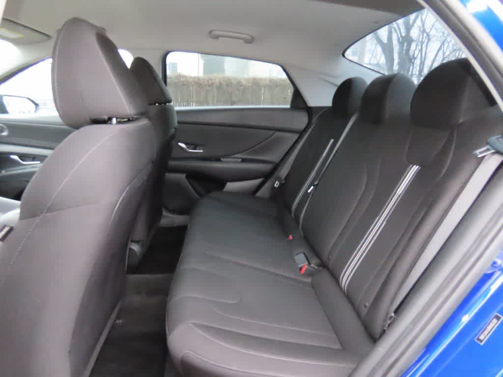 Thumbnail: 2022 Hyundai Elantra - 13